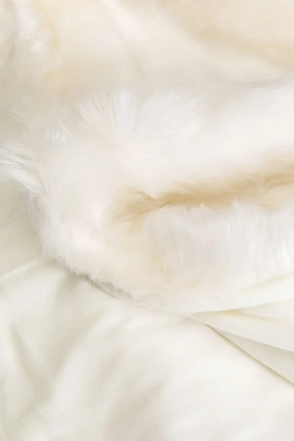 Coperta in pelliccia Polar 200x140 crema - KARE