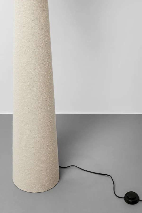 Lampada da terra Marleen beige bouclé 190cm - KARE