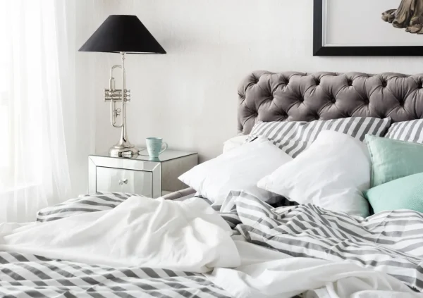 Letto Desire 180x200cm Velluto Grigio Argento - KARE