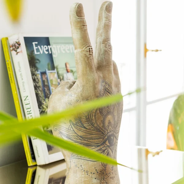 MANO DECORATIVO VICTORY TATTOO EYE 36CM - KARE