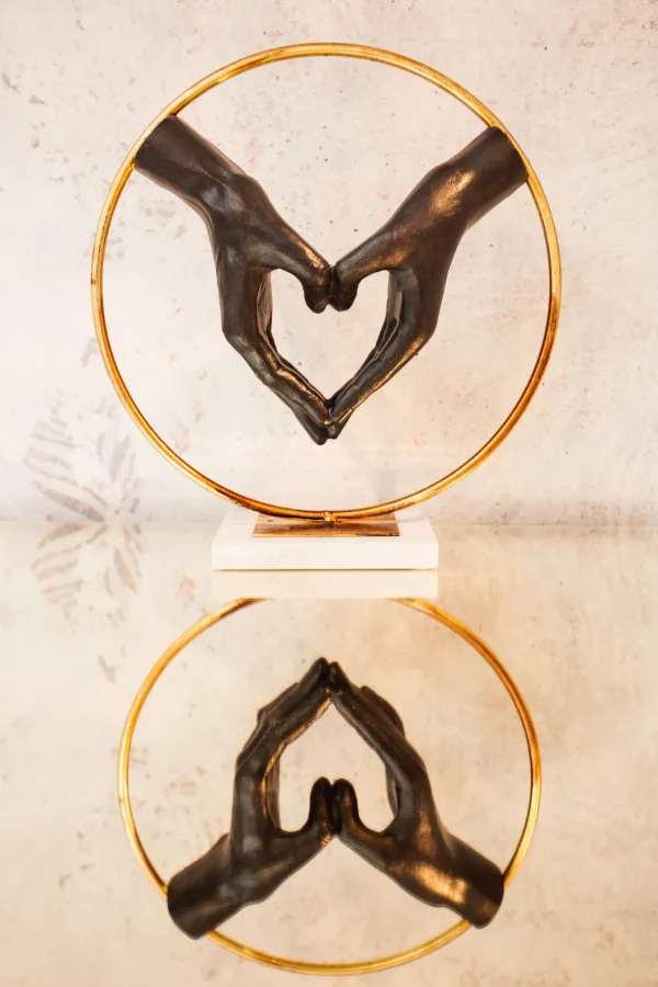 Oggetto decorativo mani cuore Elements Heart Hand - KARE
