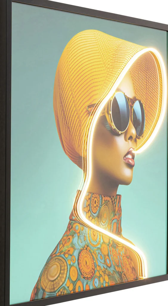 Quadro incorniciato LED Sun Hat Woman giallo 80x80 - KARE