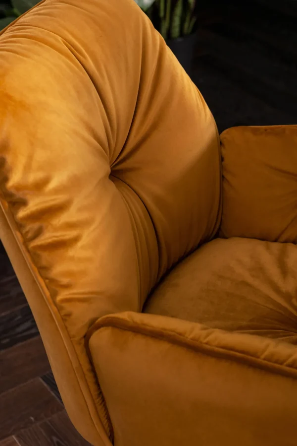 SEDIA CON BRACCIOLI MILA GIALLO - KARE