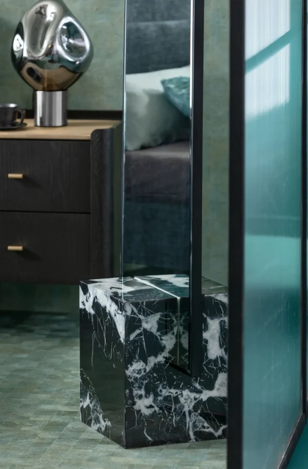 Specchio da terra Hulda Nero 46x180cm - KARE