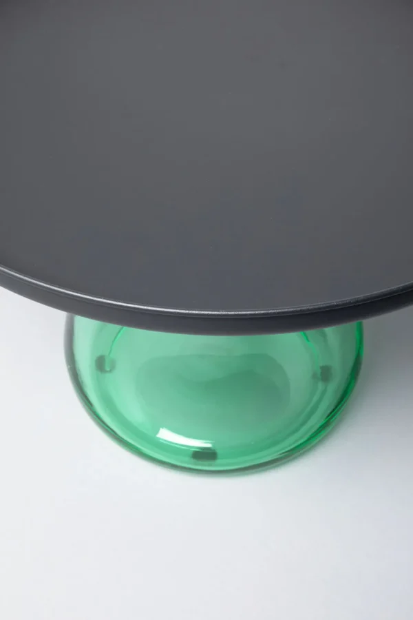 Tavolino d'appoggio Bottiglia verde Ø 60cm - KARE