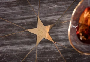 Tavolino d'appoggio Mystic Pentagon grande - KARE