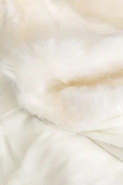 KARE Design Coperta in pelliccia Polar 200x140 crema - KARE></noscript> Cuscini