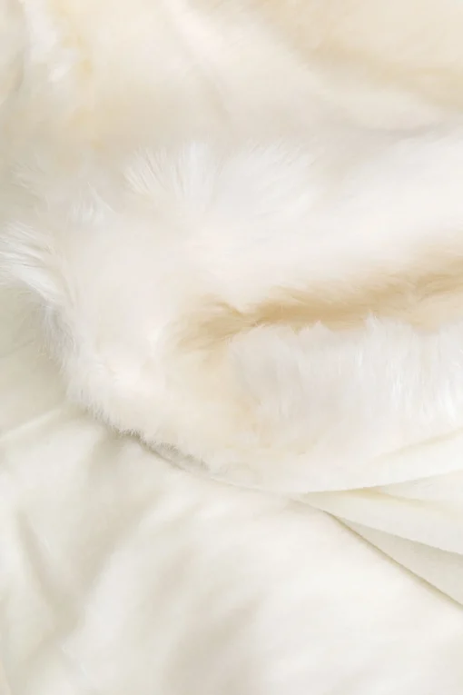 KARE Design Coperta in pelliccia Polar 200x140 crema - KARE> Cuscini