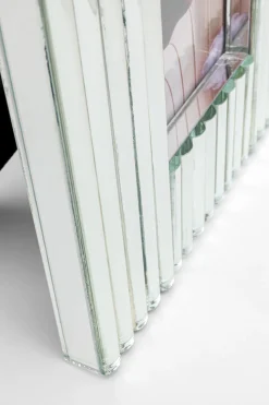 KARE Design Cornice Elegant argento 13x18cm - KARE></noscript> Portafoto