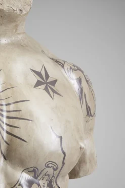 KARE Design Oggetto Decorativo Torso Tattoo - KARE></noscript> Decorazioni In Piedi