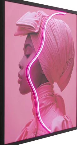 KARE Design Quadro incorniciato LED Pink Woman 80x80cm - KARE></noscript> Quadri