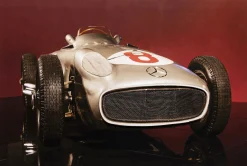 KARE Design Quadro Racing Car LED 80x120cm - KARE> Quadri