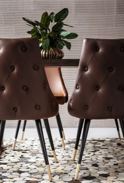 KARE Design SEDIA URBAN DESIRE MARRONE - KARE></noscript> Sedie